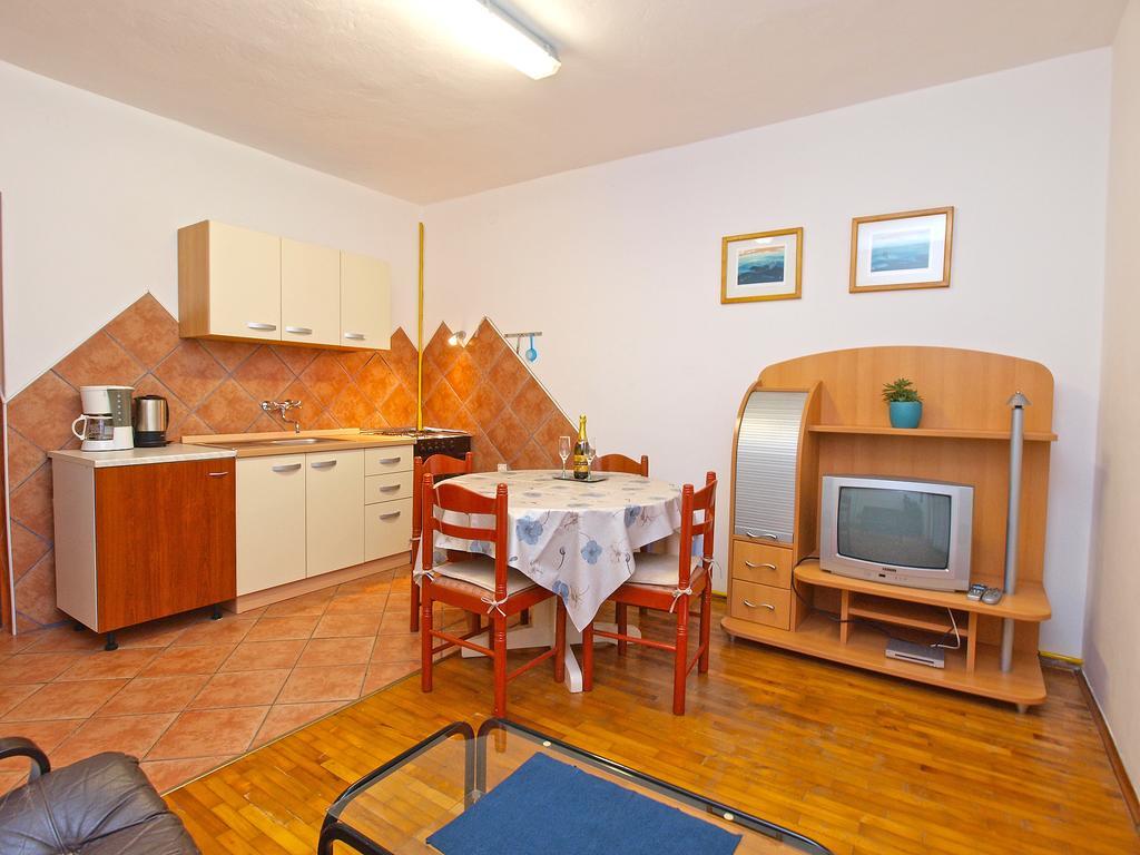 Apartments Dragica 929 Fazana Exterior photo