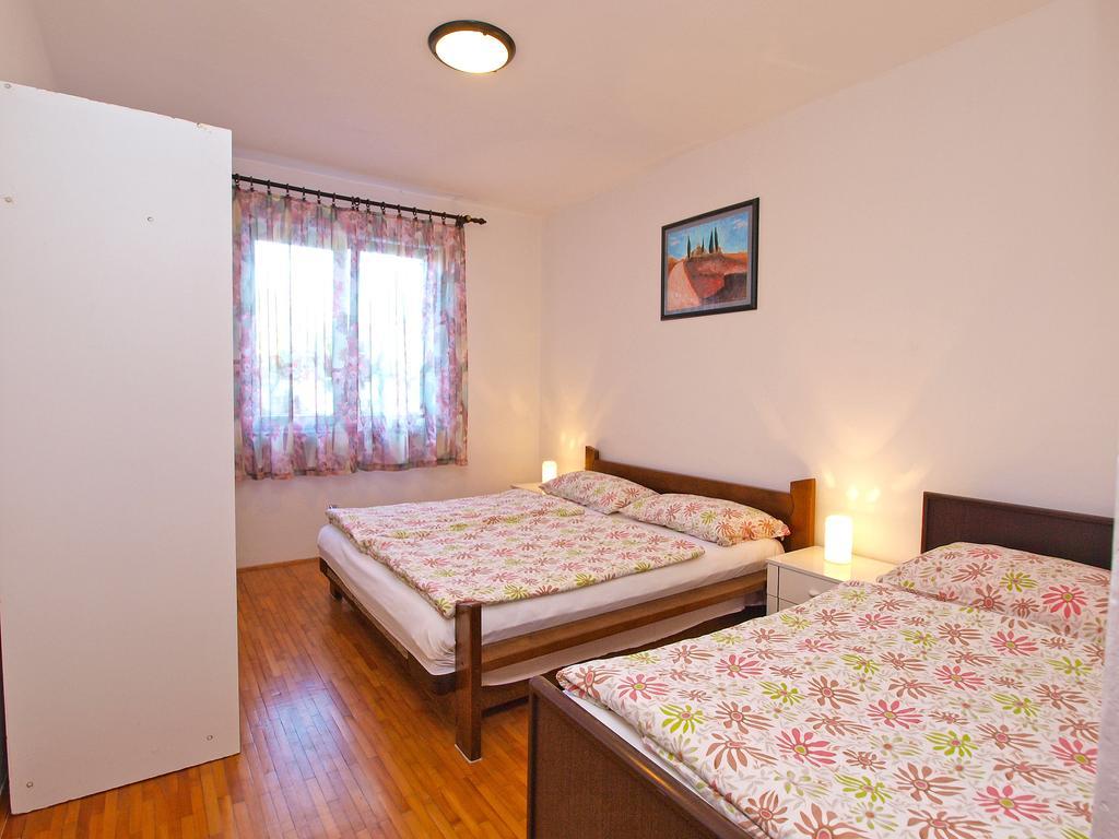Apartments Dragica 929 Fazana Exterior photo
