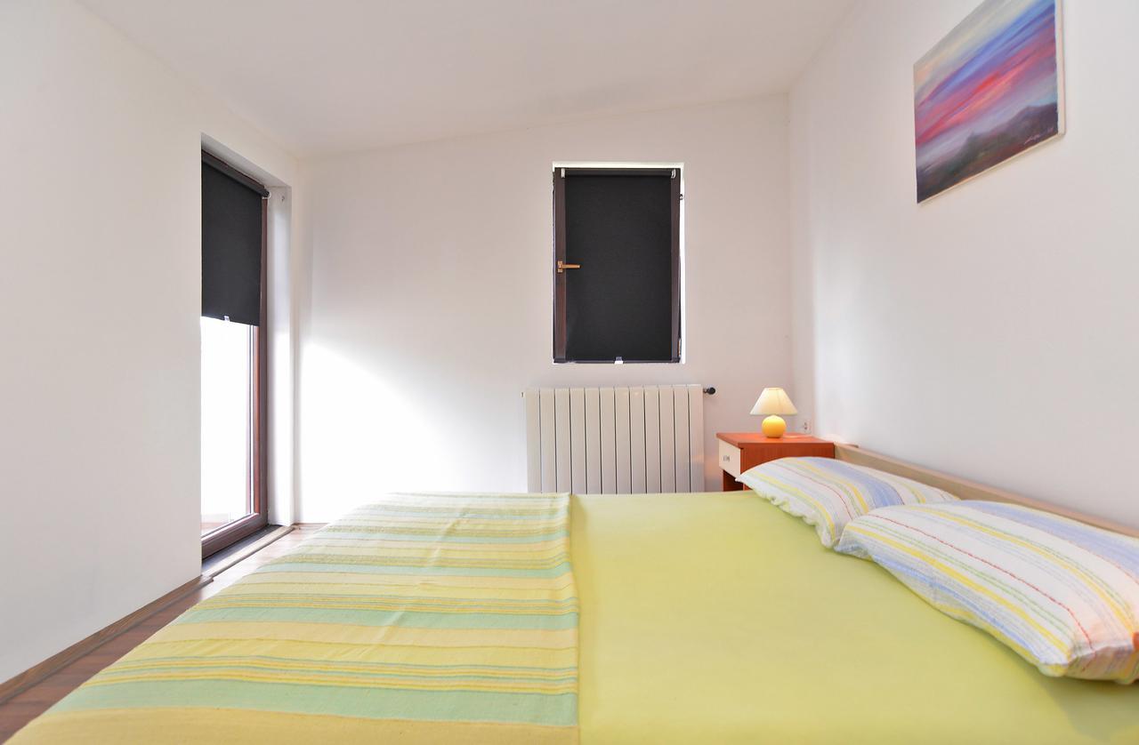 Apartments Dragica 929 Fazana Exterior photo