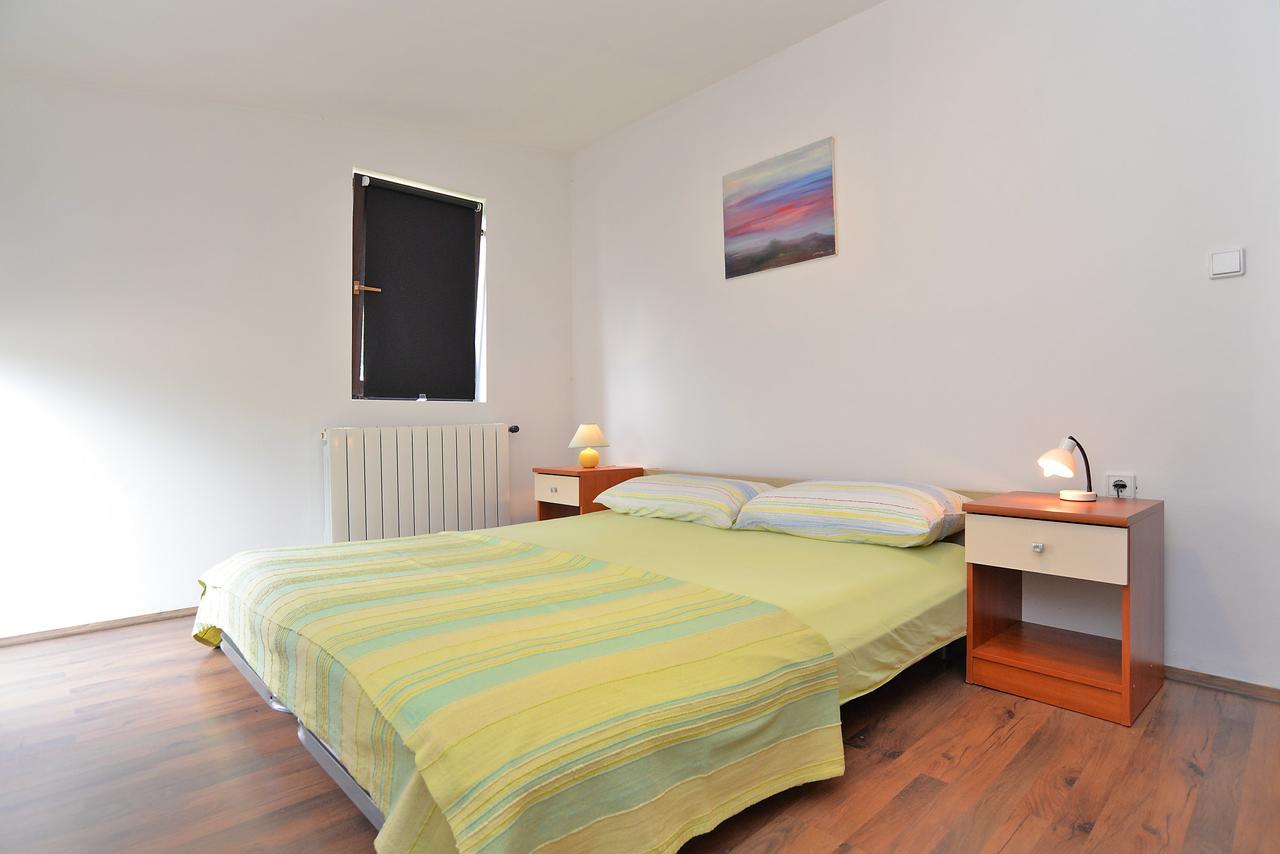 Apartments Dragica 929 Fazana Exterior photo